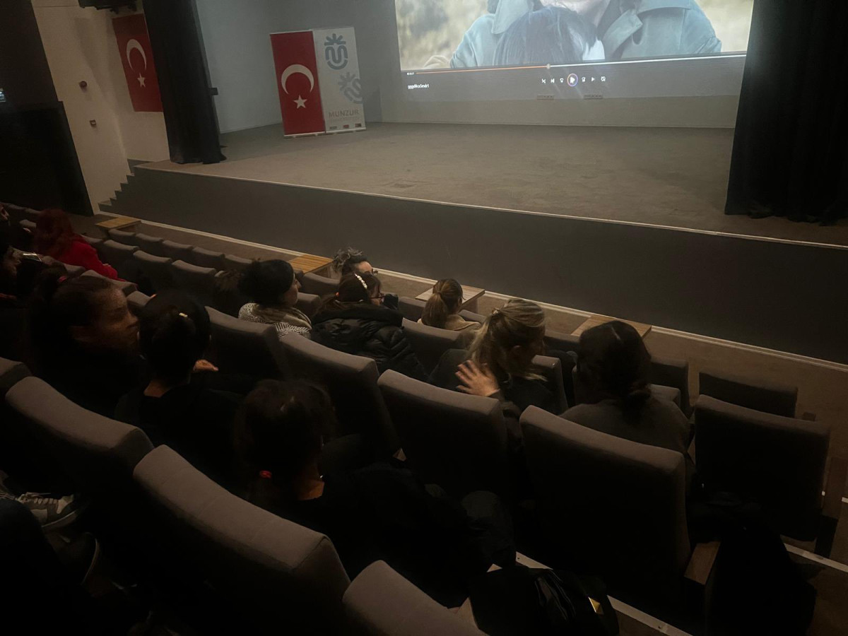 Tunceli Aile ve Sosyal Hizmetler İl Müdürlüğü’nden Anlamlı Sinema Etkinliği