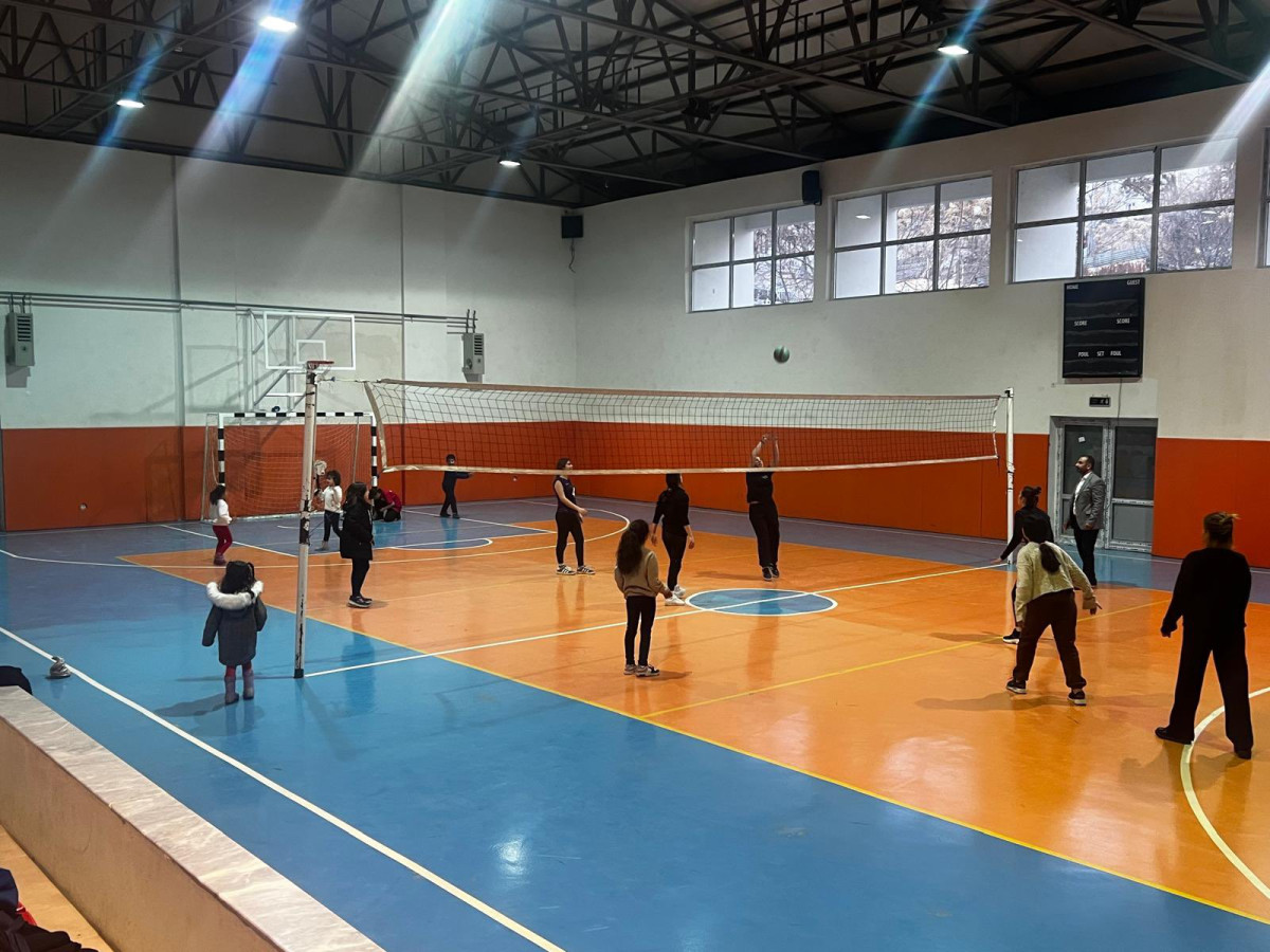 Tunceli’de Çocuklar Voleybol Etkinliğinde Bir Araya Geldi