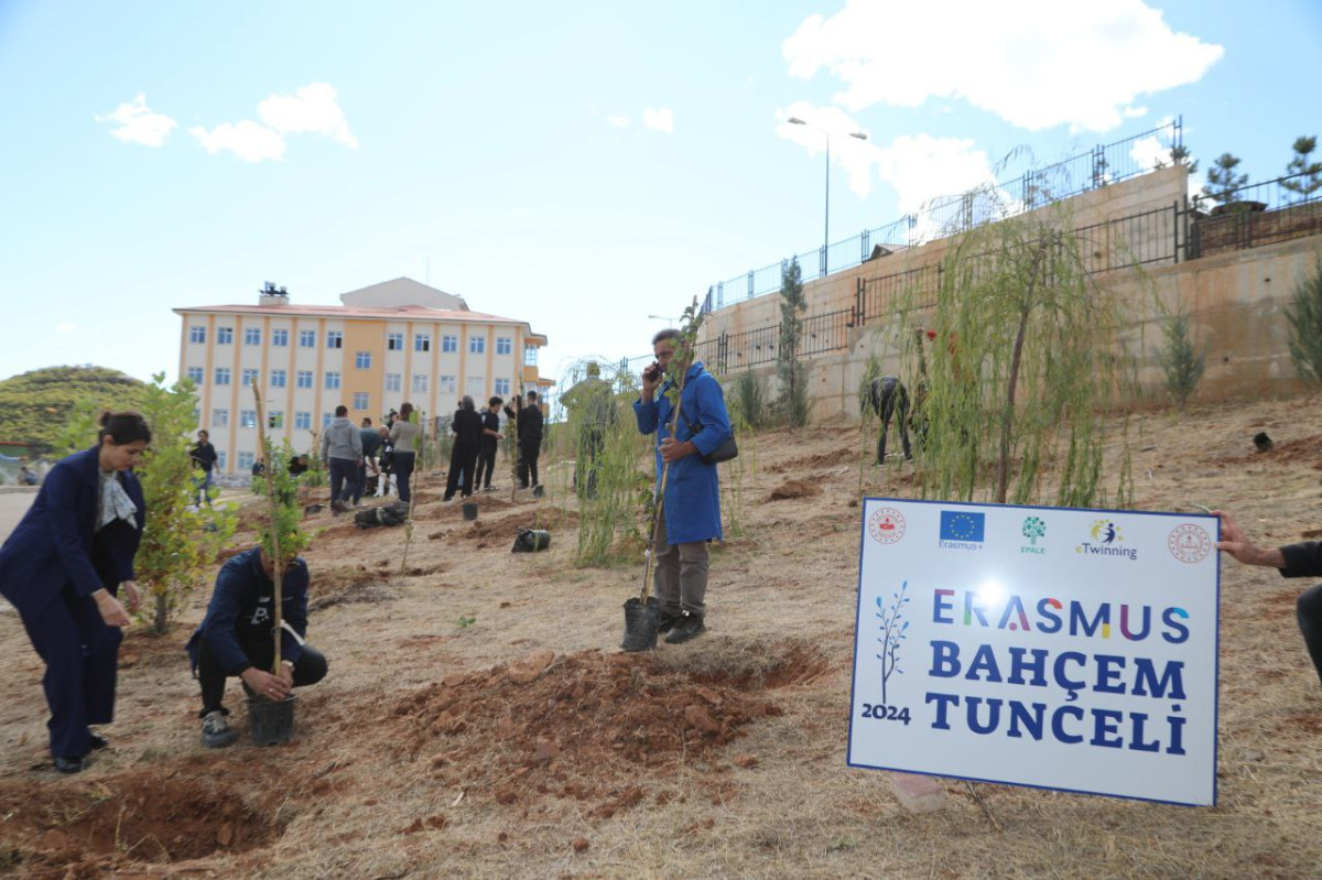 Erasmus Days Kapsamında Ağaç Dikimi ve Aşure Etkinliği