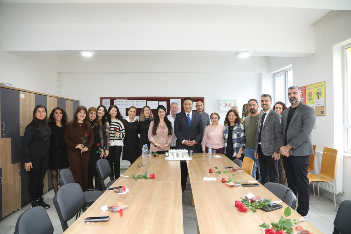 Tunceli İl Milli Eğitim Müdürü Karaköse, Öğretmenler Günü'nde Hoca Ahmet Yesevi İlkokulu’nu Ziyaret Etti